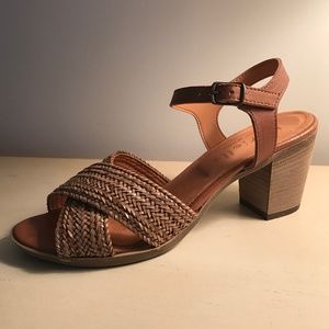 MARIELLA SANDALS